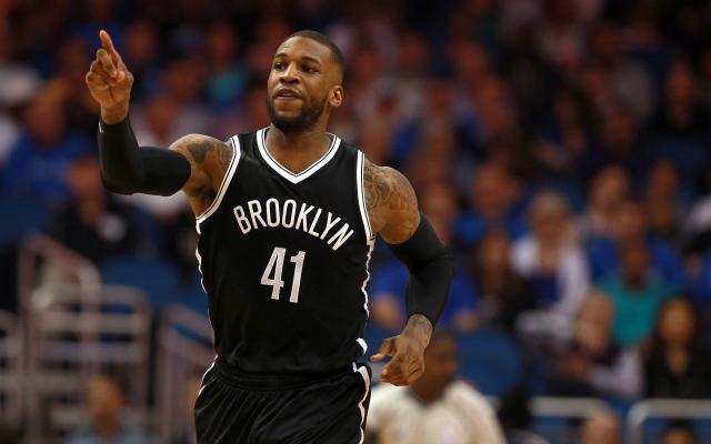 遵循英国政 遵循英国政